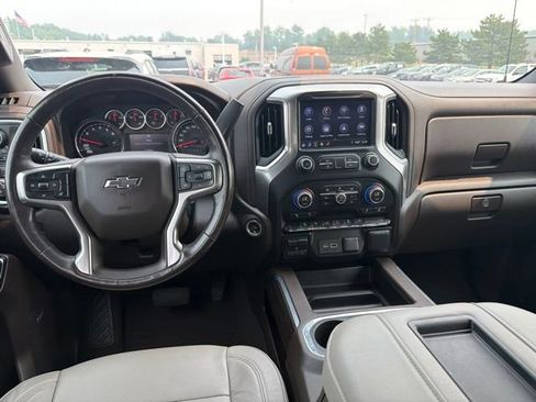 Used 2019 Chevrolet Silverado 1500 RST AWD/4WD image 23