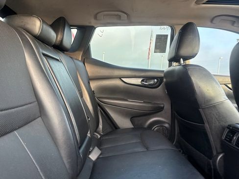 Used 2022 Nissan Rogue Sport SL w/ Premium Package FWD image 29