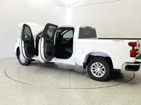Used 2023 Chevrolet Silverado 1500 LT AWD/4WD image 11