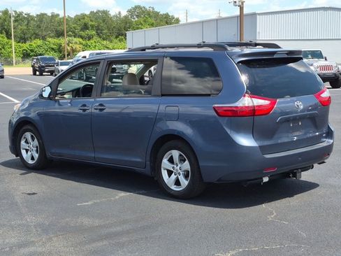 Used 2016 Toyota Sienna LE FWD image 7