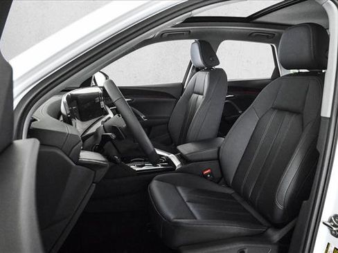 New 2025 Audi Q5 Premium image 17