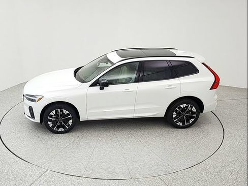 New 2026 Volvo XC90 T8 Plus w/ Protection Package AWD/4WD image 44