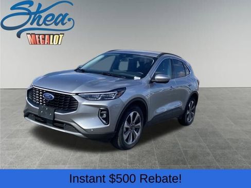 Used 2023 Ford Escape Platinum image 1