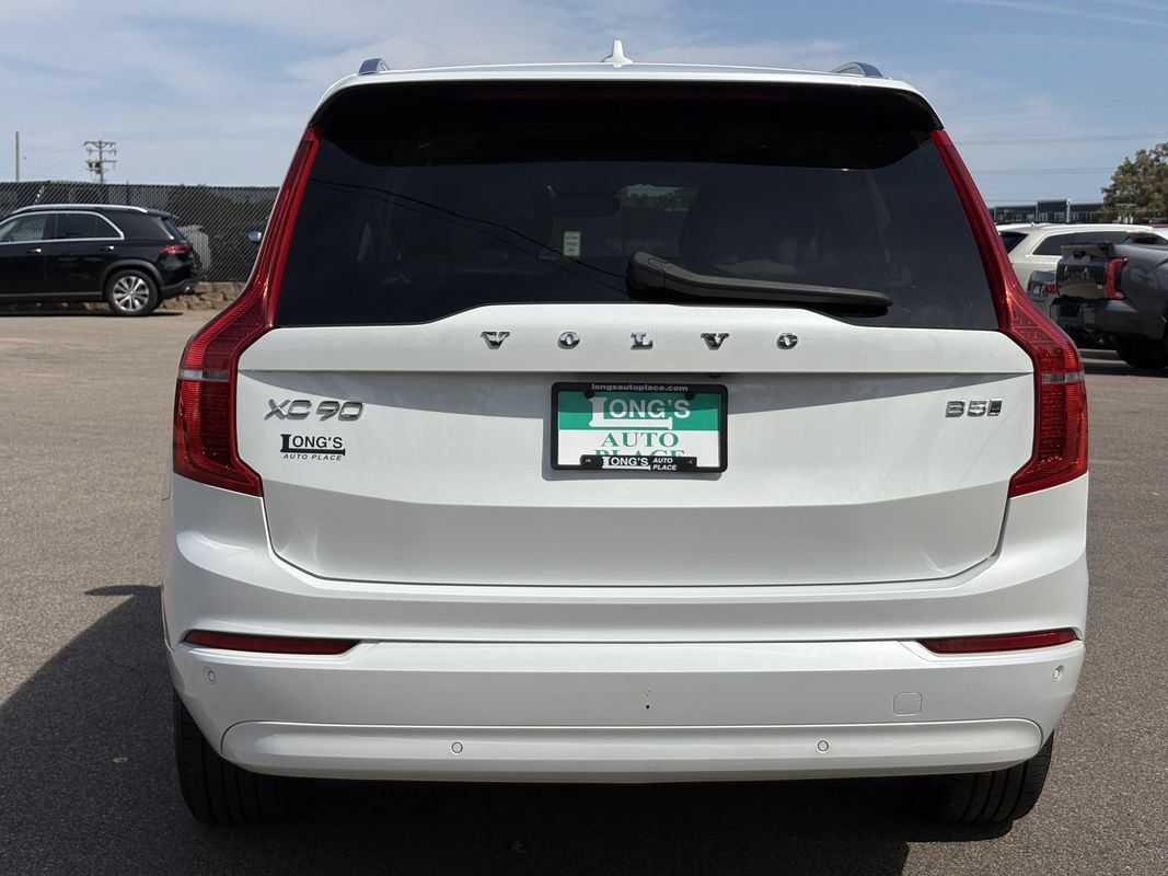 Used 2023 Volvo XC90 B5 Core AWD/4WD image 7