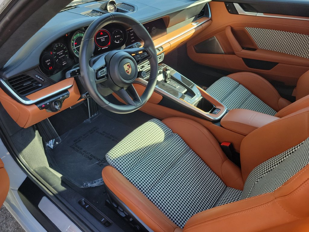 Certified 2025 Porsche 911 Turbo S AWD/4WD image 4