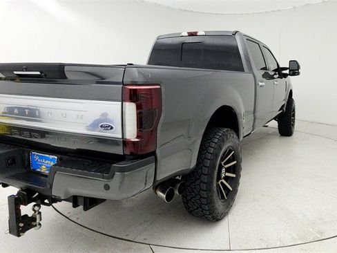 Used 2017 Ford F350 Platinum w/ Platinum Ultimate Package image 6