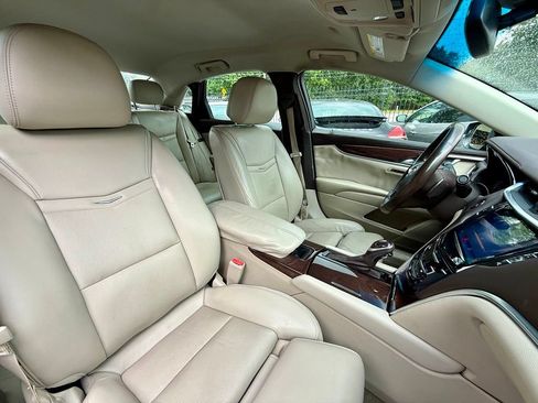 Used 2014 Cadillac XTS Luxury FWD image 28