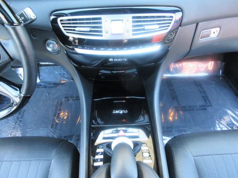 Used 2013 Mercedes-Benz CL 550 CL550 4MATIC**SPORT PKG** image 42