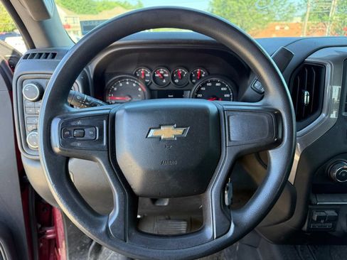 Used 2019 Chevrolet Silverado 1500 Custom w/ Custom Value Package AWD/4WD image 15