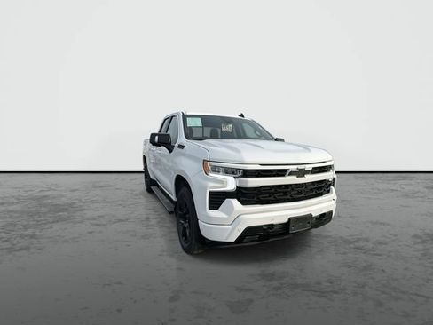 Used 2024 Chevrolet Silverado 1500 RST image 2
