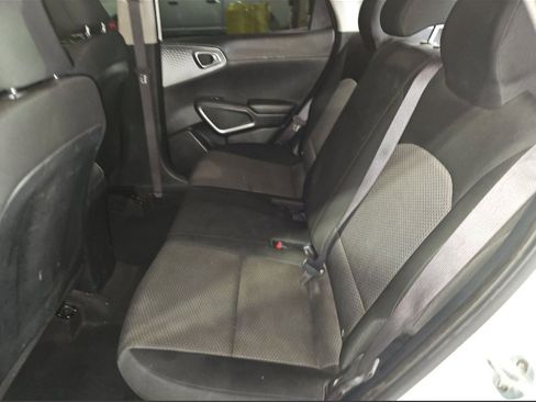 Used 2020 Kia Soul LX image 10