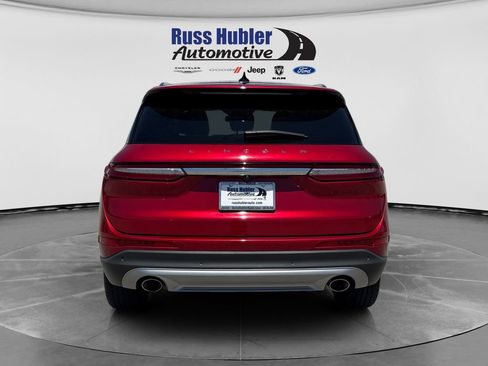 Used 2022 Lincoln Corsair AWD w/ Premium Package image 4
