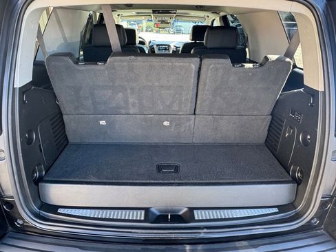 Used 2019 GMC Yukon Denali image 40