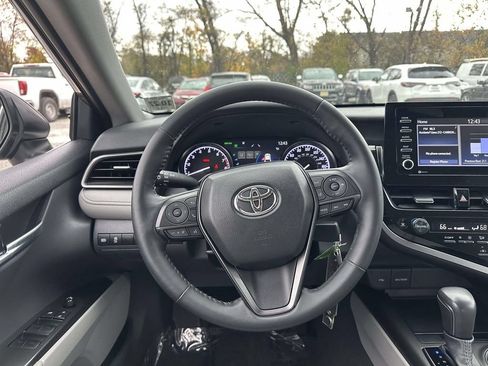 Used 2023 Toyota Camry SE w/ Cold Weather Package AWD/4WD image 10