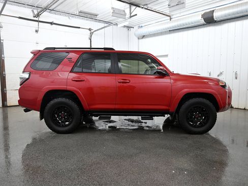 Used 2019 Toyota 4Runner TRD Off-Road Premium image 28