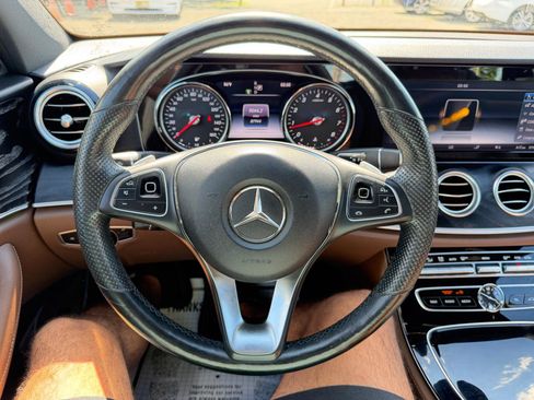 Used 2017 Mercedes-Benz E 300 4MATIC image 75