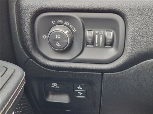 Used 2026 RAM 1500 Laramie AWD/4WD image 15