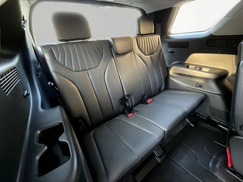 Used 2023 Hyundai Palisade Limited FWD image 26
