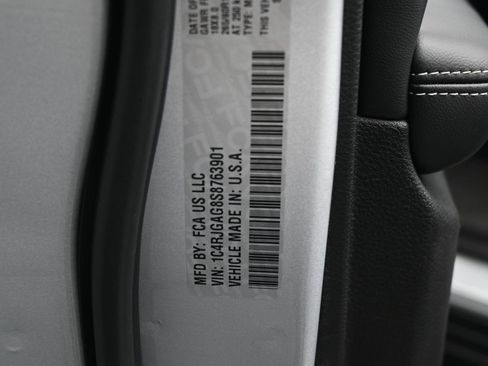 New 2025 Jeep Grand Cherokee Laredo image 20