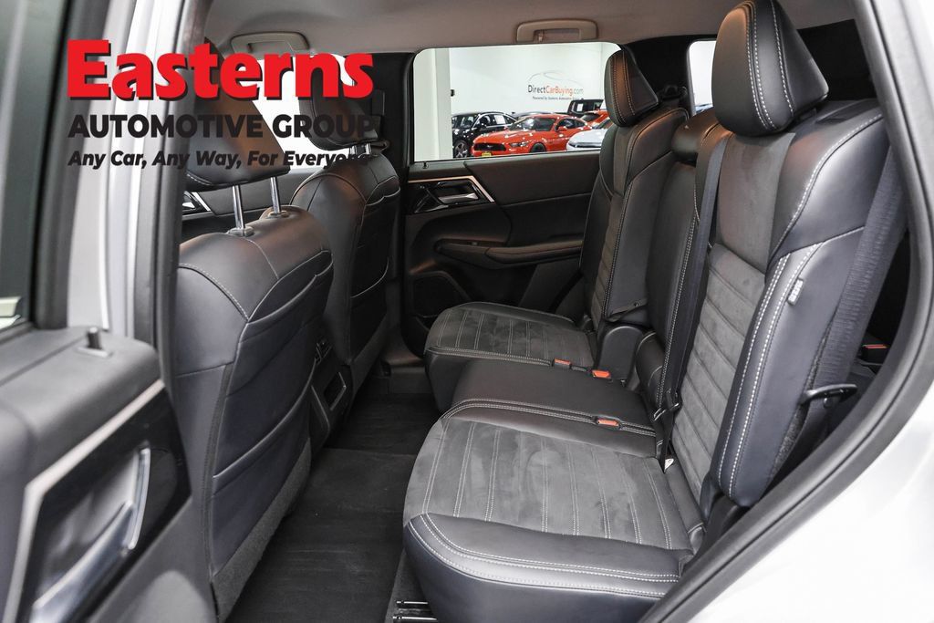 Used 2024 Mitsubishi Outlander SE AWD/4WD image 21