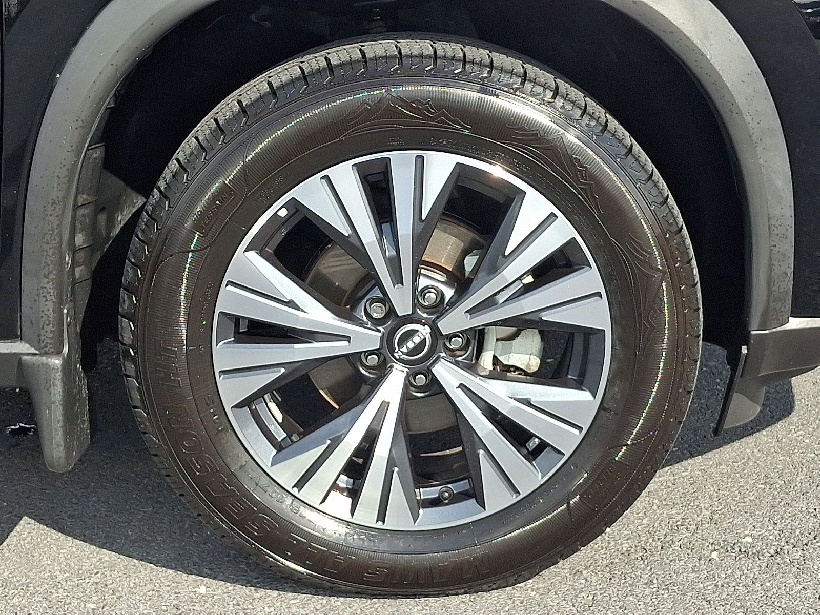 Certified 2023 Nissan Rogue SV w/ SV Premium B Package AWD/4WD image 8