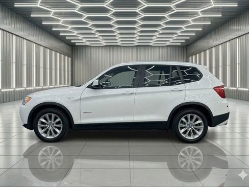 Used 2013 BMW X3 xDrive28i AWD/4WD image 2