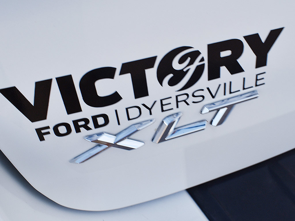 Used 2024 Ford Explorer XLT w/ Equipment Group 202A AWD/4WD image 9
