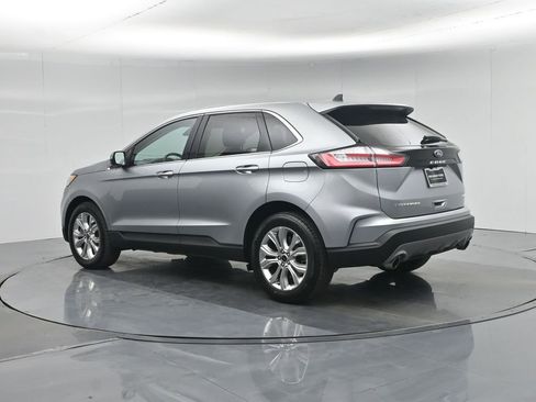 Used 2024 Ford Edge Titanium image 7