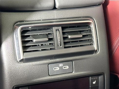 Certified 2025 MAZDA CX-70 3.3 Turbo S w/ Premium Package image 39