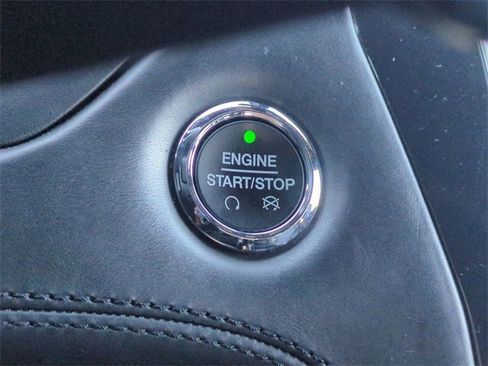 Certified 2018 Ford Explorer Platinum image 28