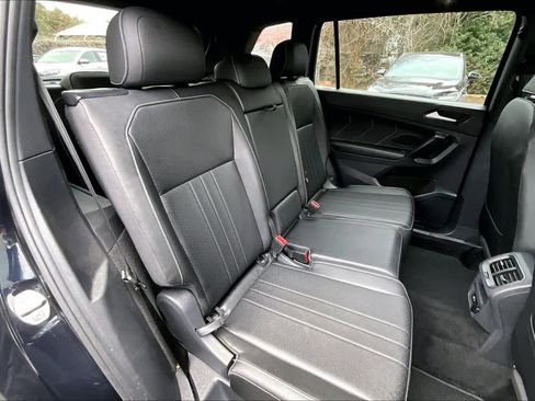 Certified 2023 Volkswagen Tiguan SE R-Line image 20