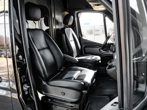 Used 2021 Mercedes-Benz Sprinter 3500 image 29