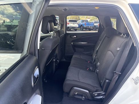 Used 2020 Dodge Journey SE w/ SE Popular Equipment Group image 17