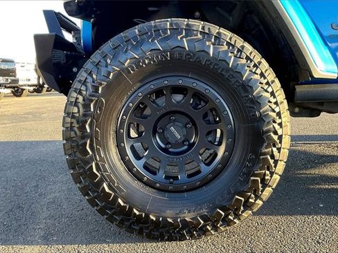 Used 2020 Jeep Gladiator Rubicon image 8