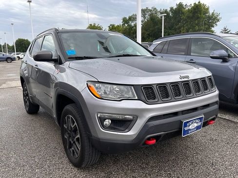 Used 2020 Jeep Compass Trailhawk AWD/4WD image 3