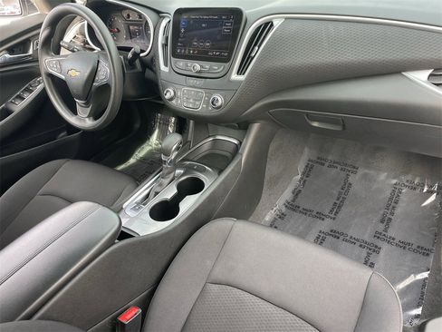 Used 2023 Chevrolet Malibu LT image 11
