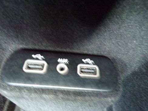 Used 2017 Chrysler 300 S image 41