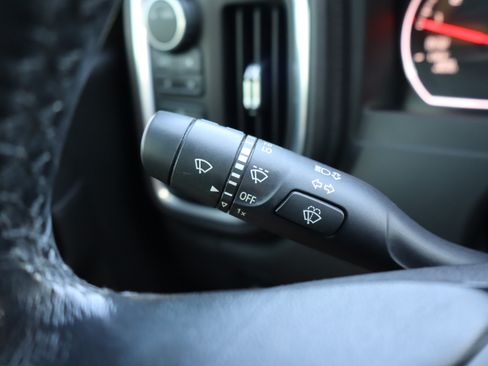 Used 2021 Chevrolet Silverado 1500 LT AWD/4WD image 24