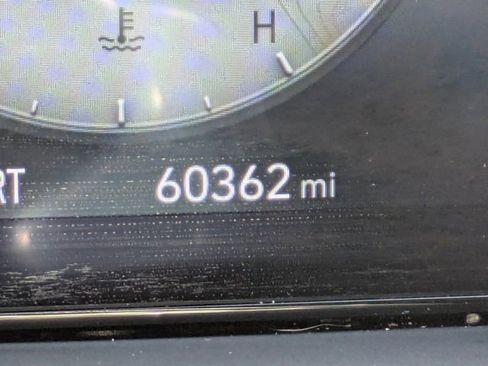 Used 2022 Hyundai Santa Cruz SEL Premium image 24