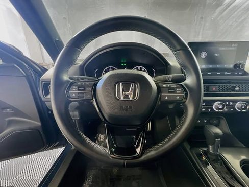 Used 2025 Honda Civic Sport image 16
