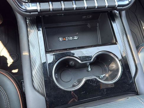 Used 2026 GMC Yukon AT4 w/ LPO, Floor Liner Package AWD/4WD image 18