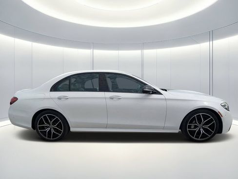 Used 2022 Mercedes-Benz E 350 Sedan image 3