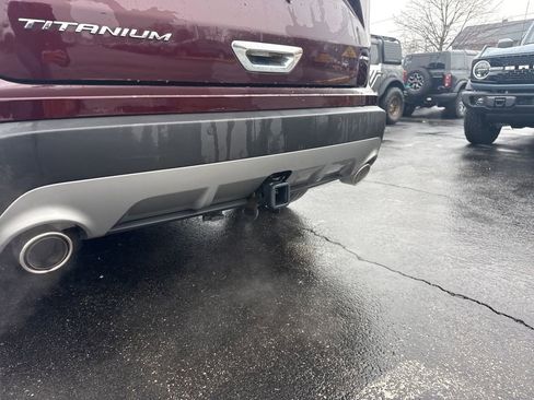 Used 2023 Ford Edge Titanium w/ Class II Trailer Tow Package image 11