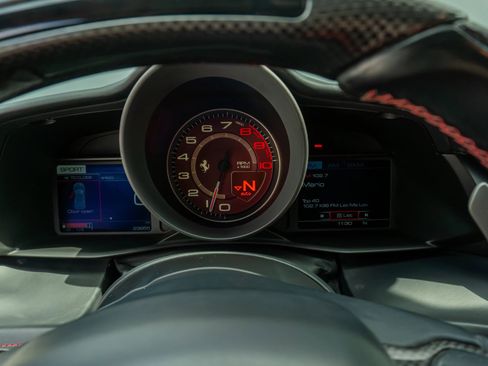 Used 2018 Ferrari 488 GTB RWD image 65