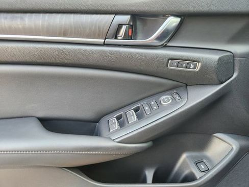 Used 2021 Honda Accord Touring image 21