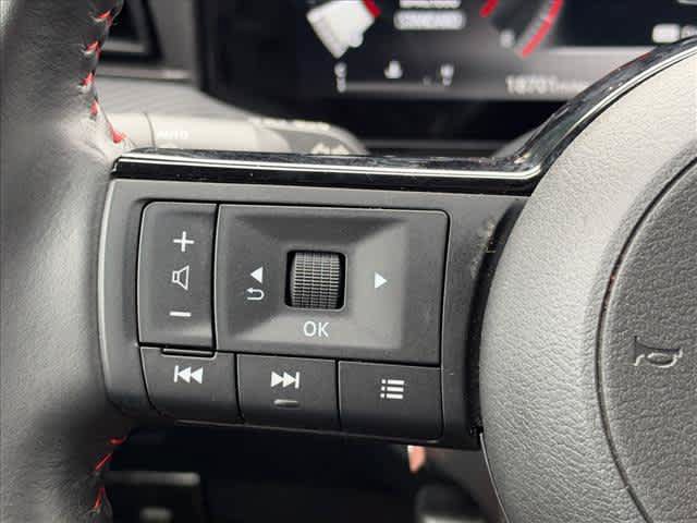 Used 2025 Nissan Kicks SR FWD image 20