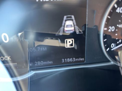 Used 2025 Nissan Versa SV image 18