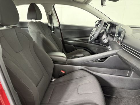 Used 2021 Hyundai Elantra SEL FWD image 9