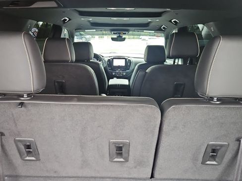 Used 2022 Chevrolet Traverse Premier image 9