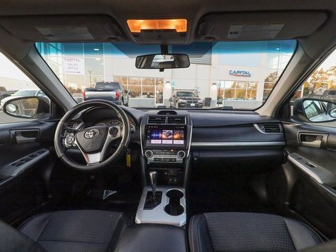 Used 2014 Toyota Camry SE image 49